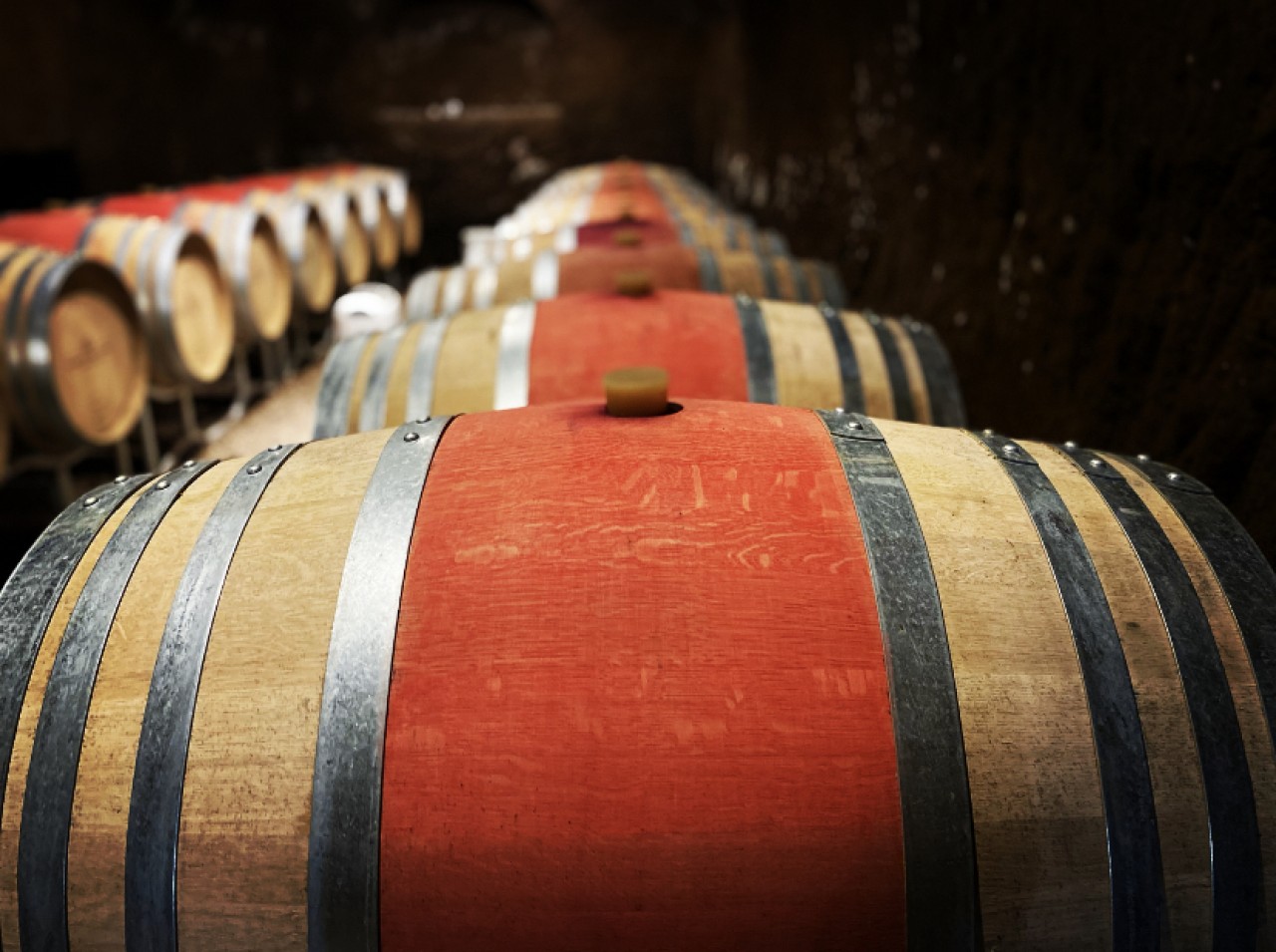 Wine aging in oak barrels